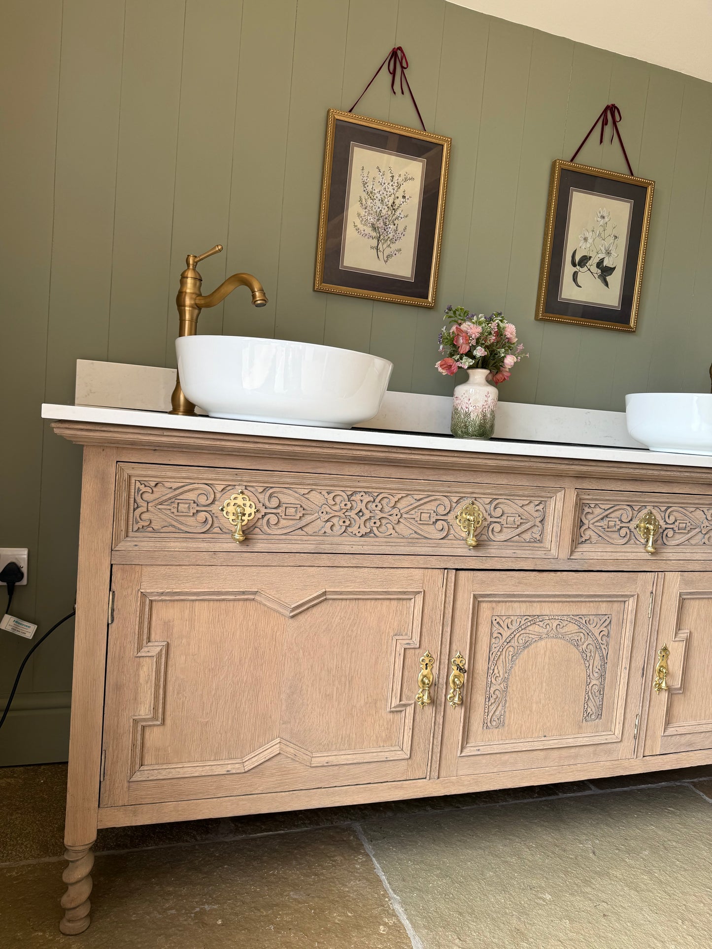 Large Double Vanity Sink, Quartz top, Upstand and two basins (186cm wide)