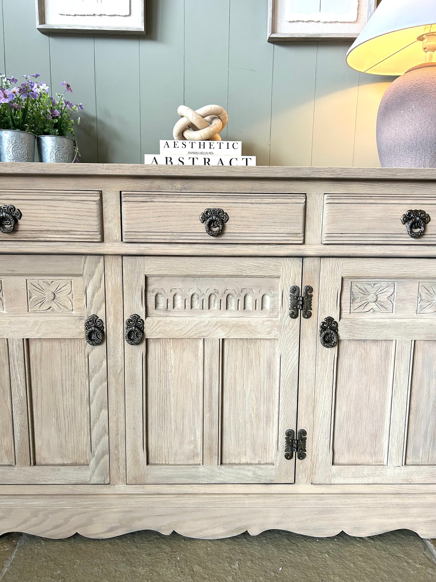 Medium Sideboard in Weathered Oak