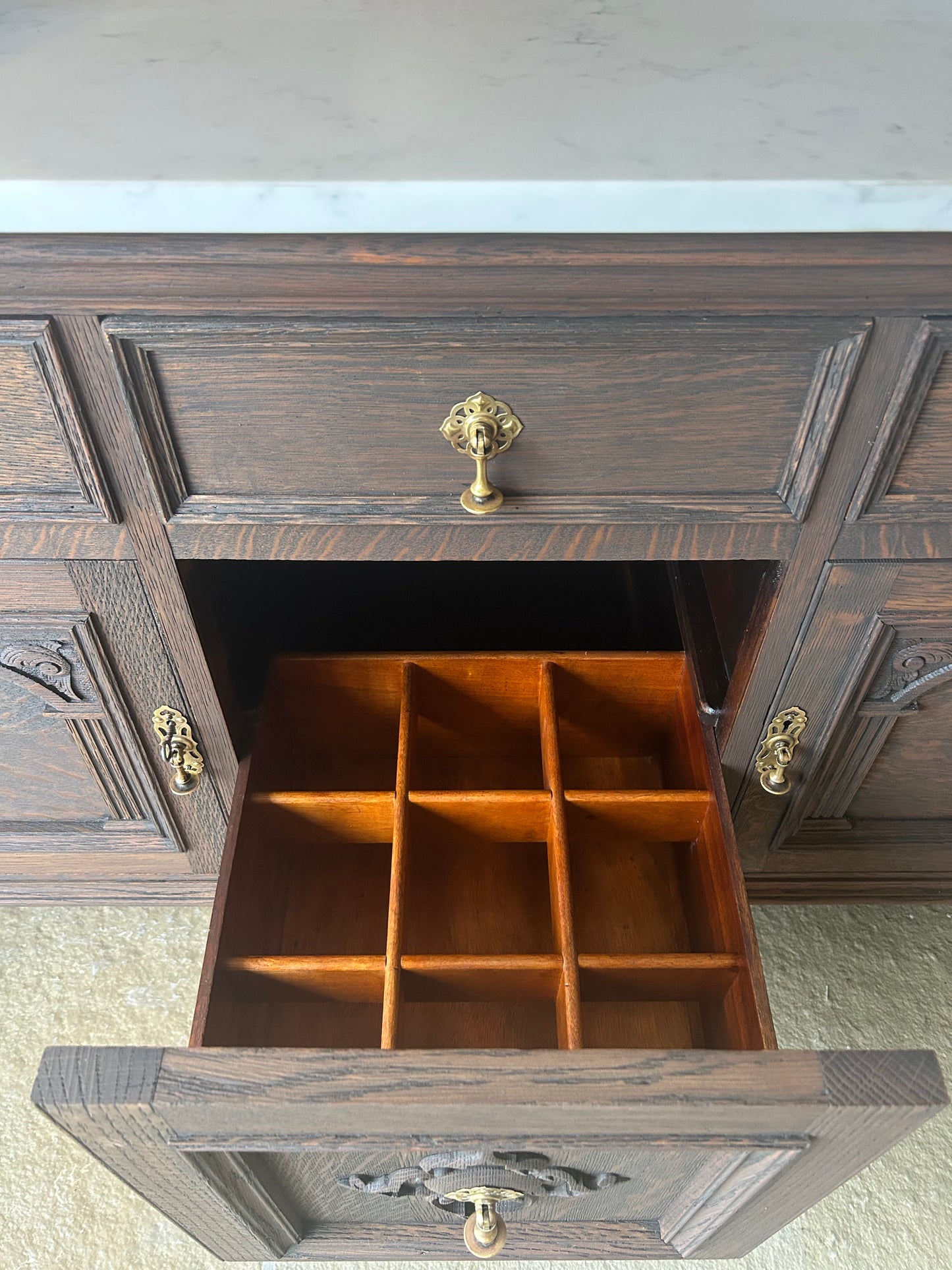 Large Vintage Double Vanity Sink 185cm in Dark Oak, Quartz top, Upstand and Basins