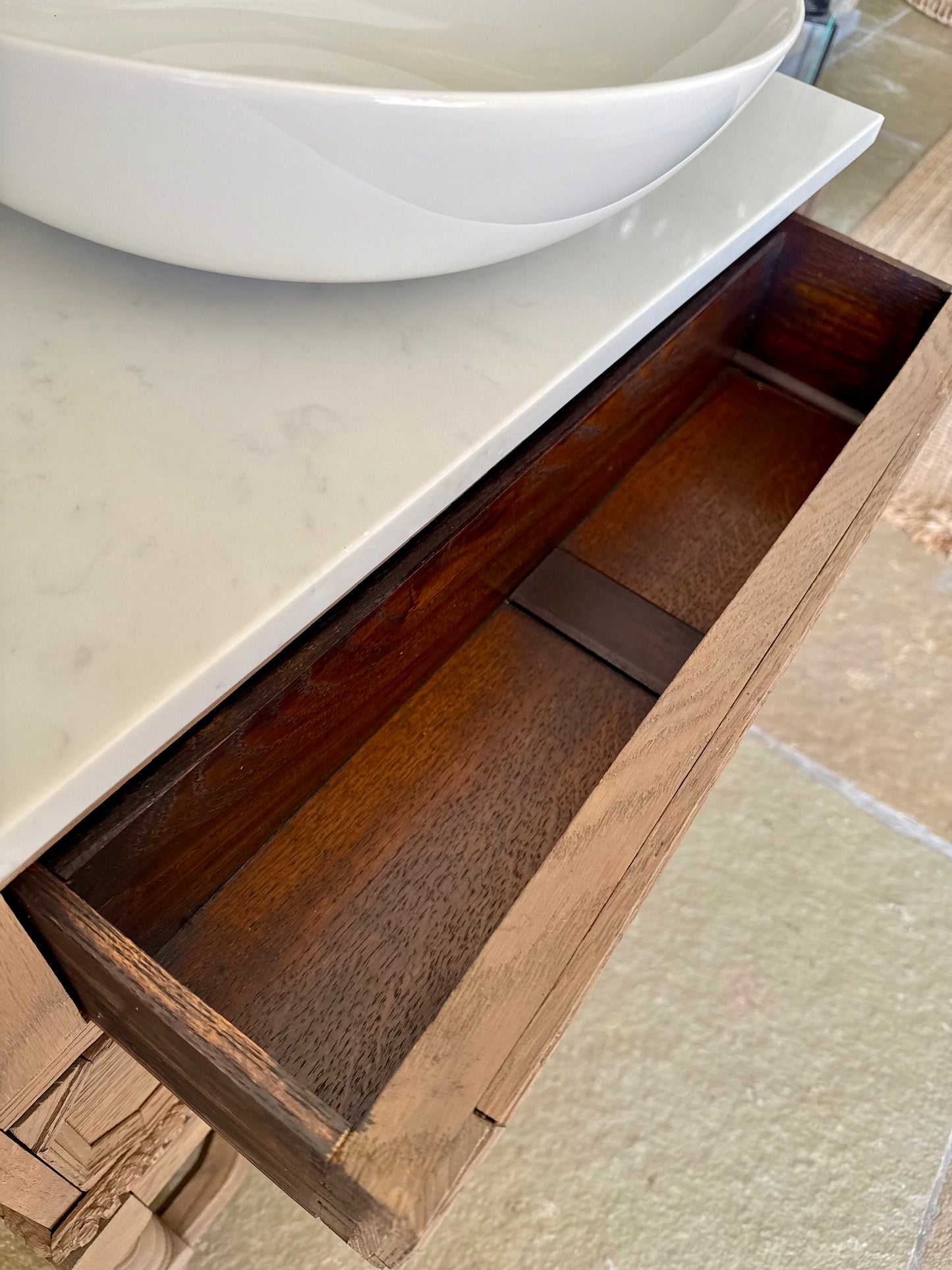 Small Vintage Vanity Sink, Quartz top, Upstand and Basin. (77cm wide)