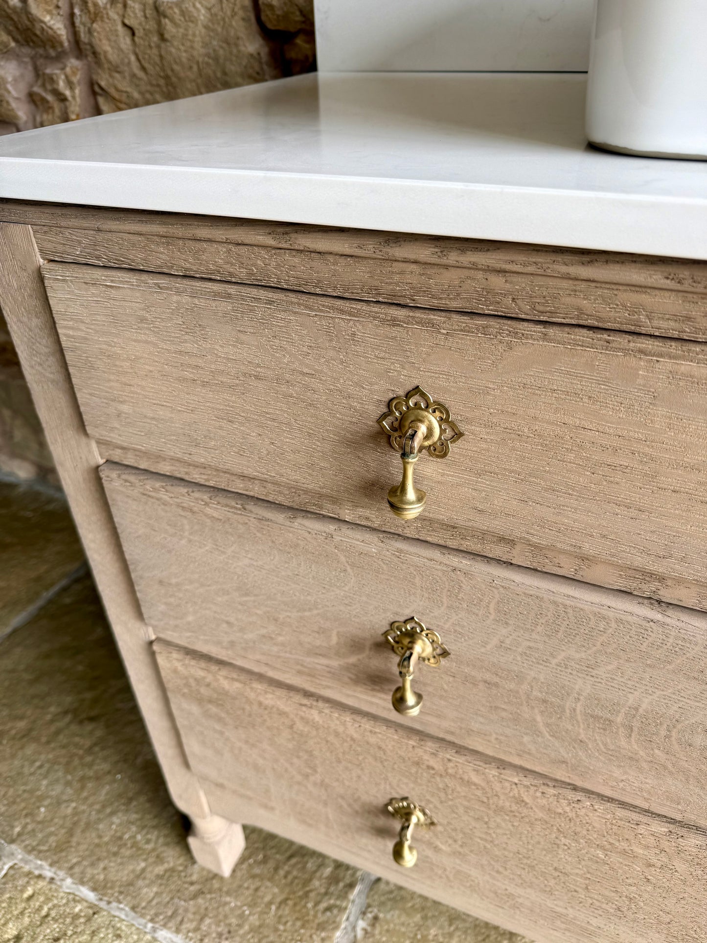 Rustic Oak Vanity Sink Unit, Quartz Top, Upstand and Basin. (105cm)