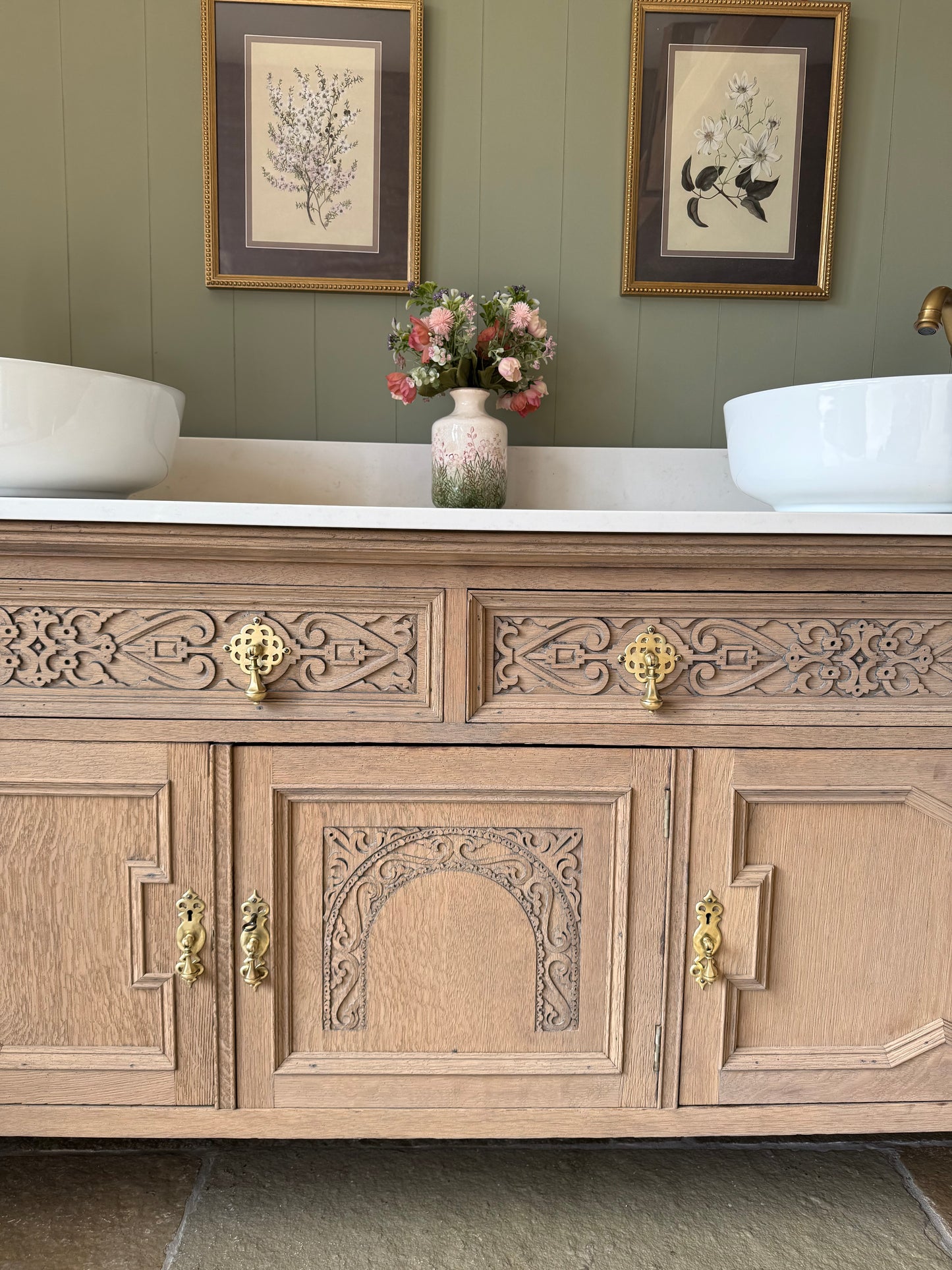 Large Double Vanity Sink, Quartz top, Upstand and two basins (186cm wide)