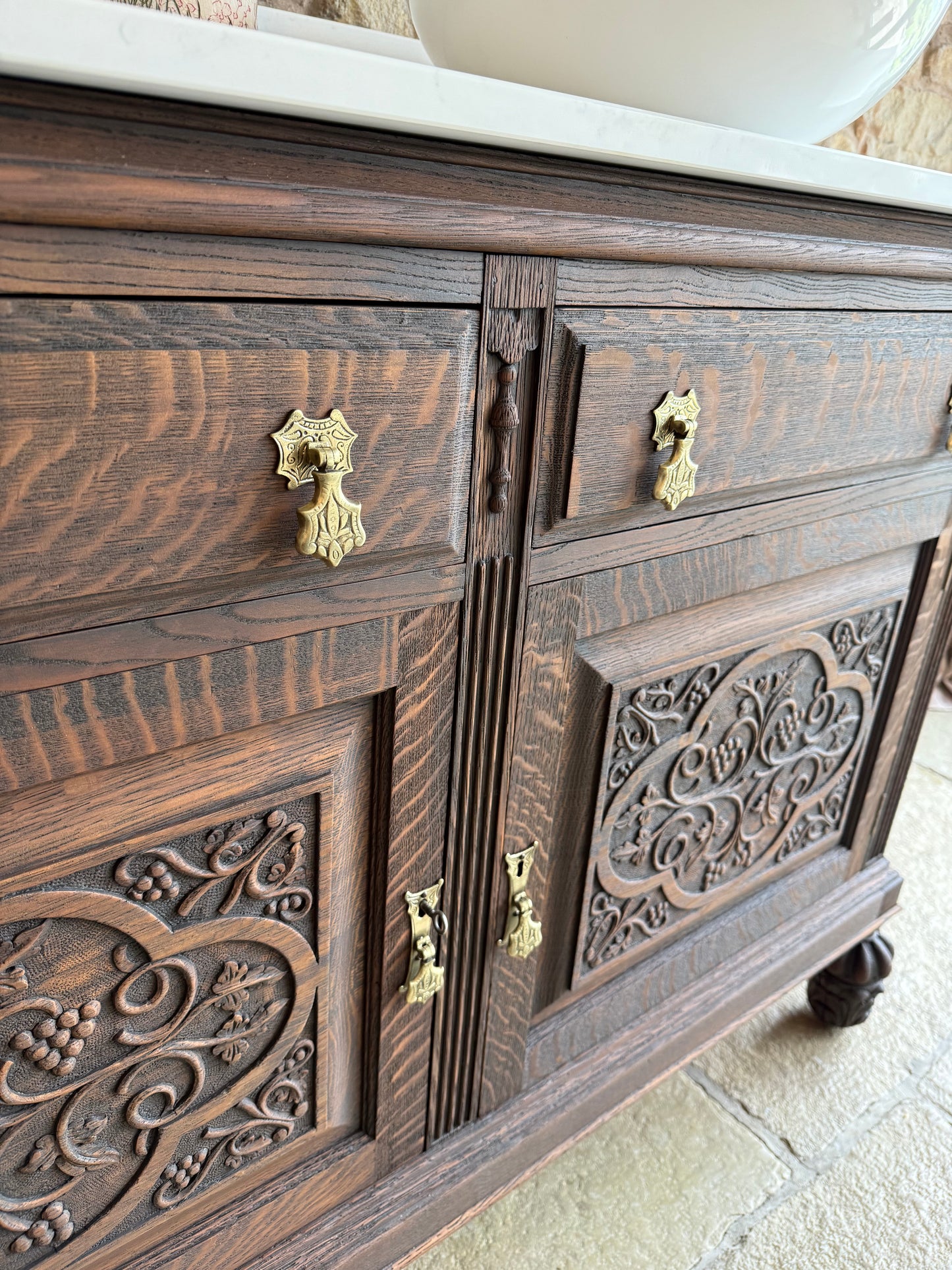 Vintage Ornate Solid Oak Double Or Single Vanity Sink Unit, Carrara Quartz Top, Upstand and two basins (126cm wide)