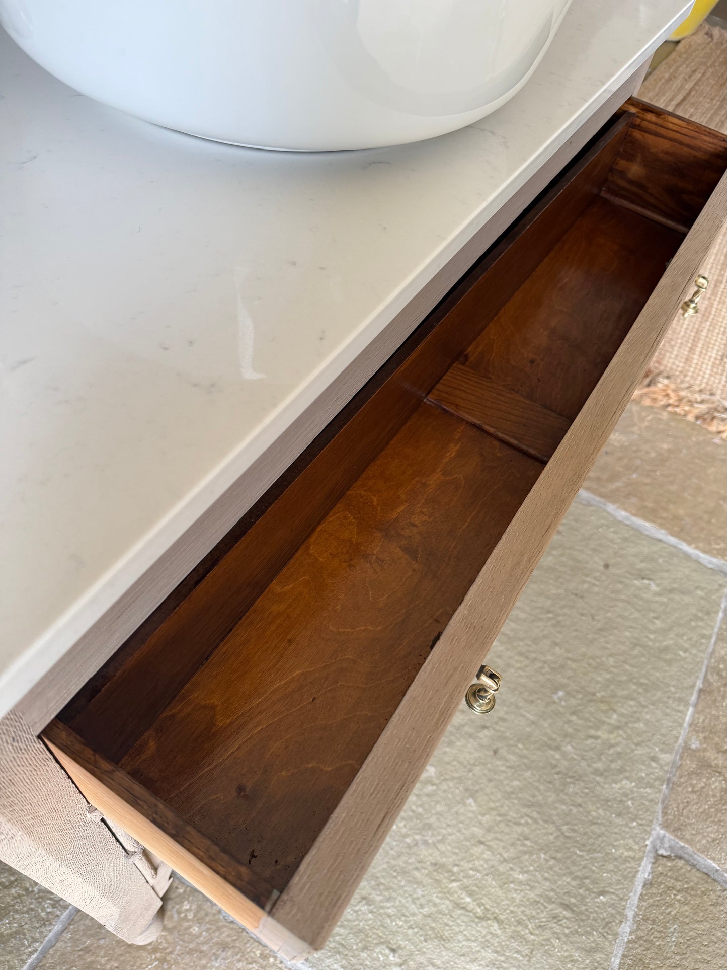 Light Oak Single Vanity Sink,  Quartz top, Upstand and basin (100.5cm wide)