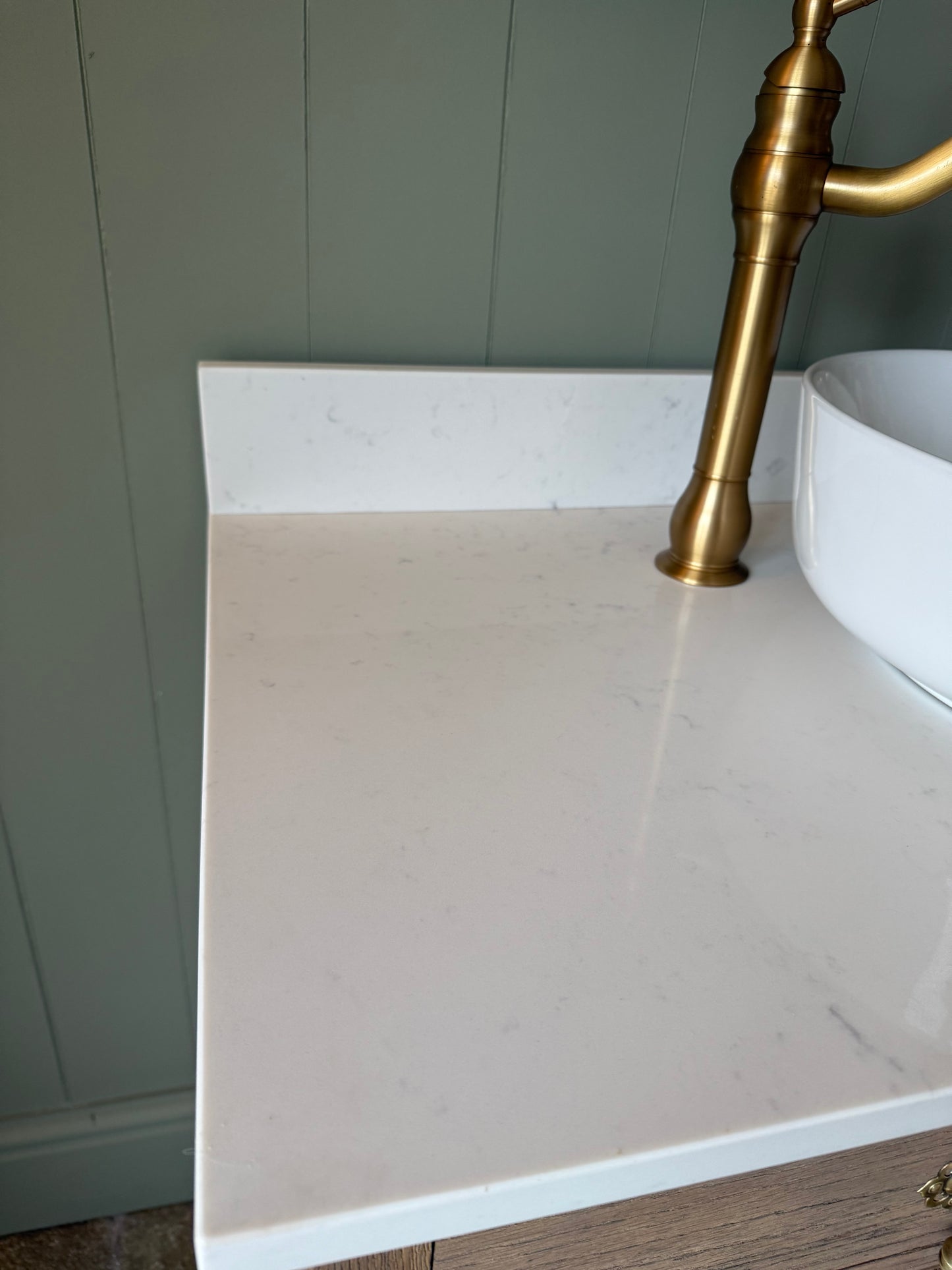 Vintage Single Vanity Sink (mid oak), Carrara Quartz top, Upstand and  basin (101cm wide)
