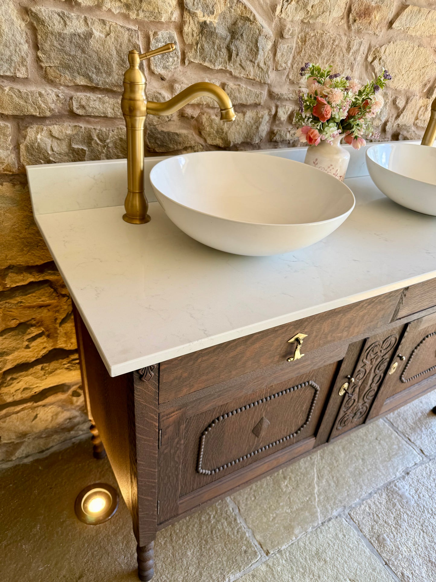 Vintage Classic Dark Oak Double Vanity Sink Unit, Carrara Quartz Top, Upstand and two basins. (139cm wide)