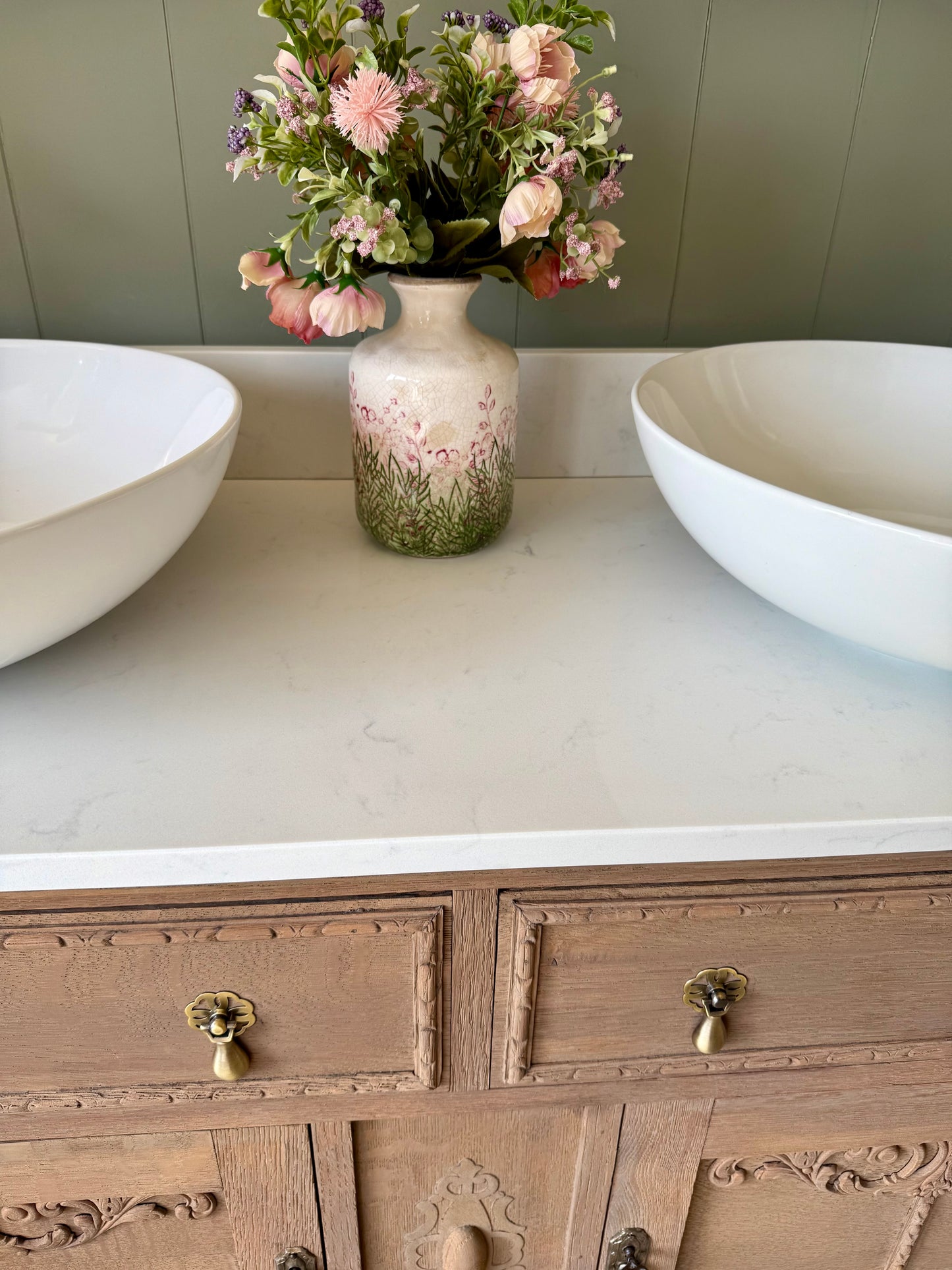 Pretty Solid Oak Vintage Double Vanity Sink, Carrara Quartz top, Upstand and two basins (124cm wide)