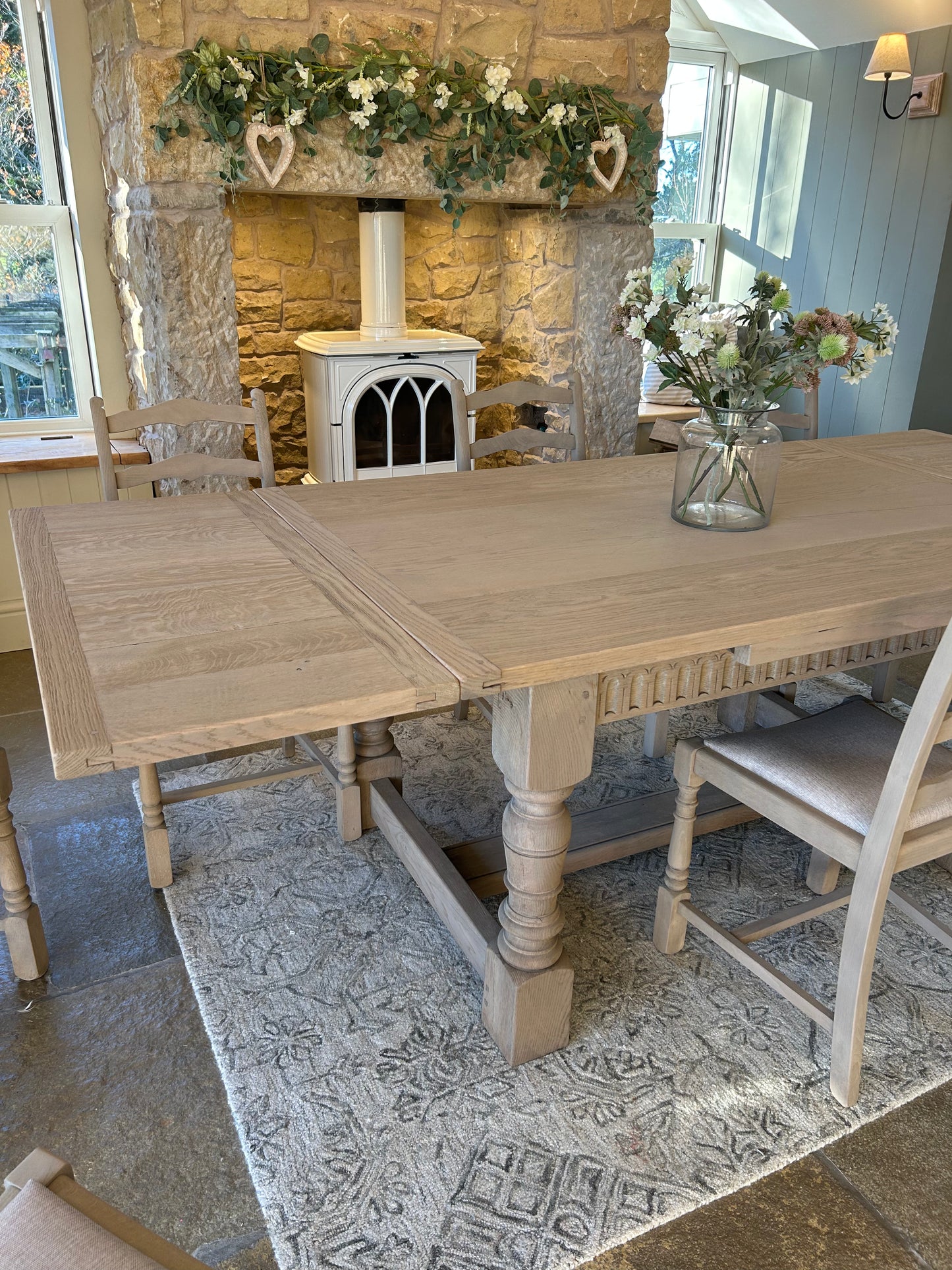 Vintage Extendable Solid Oak 8 Seater Dining Set